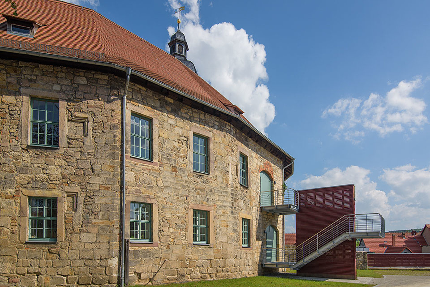 Seitliche Ansicht des Schloss Blankenhain
