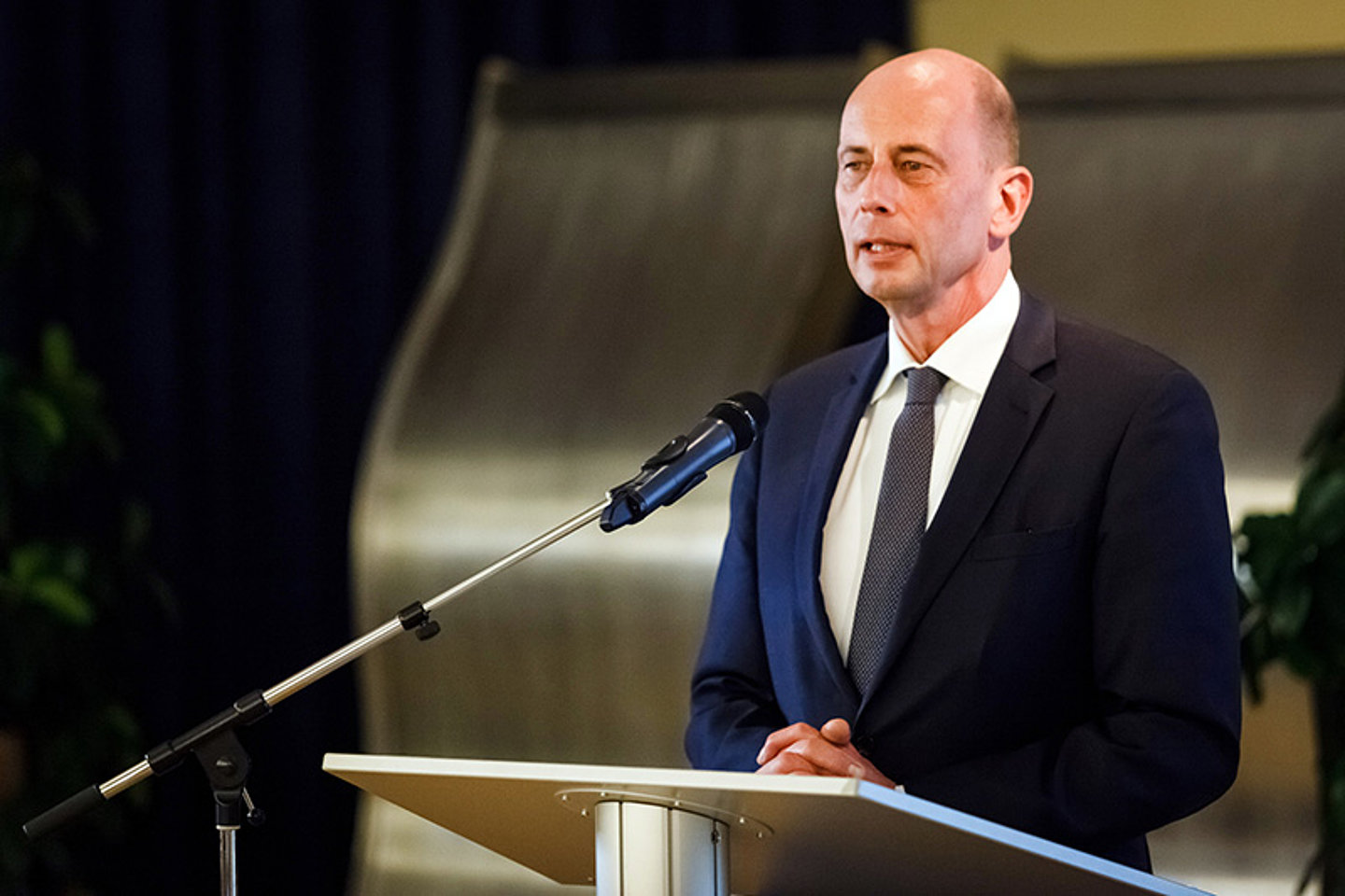 Wolfgang Tiefensee, Wirtschafts- und Wissenschaftsminister Thüringen