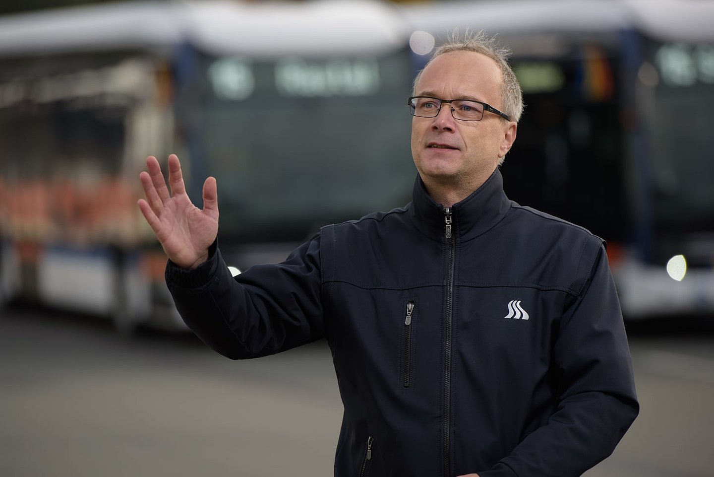 Falk Hamann vor Bussen